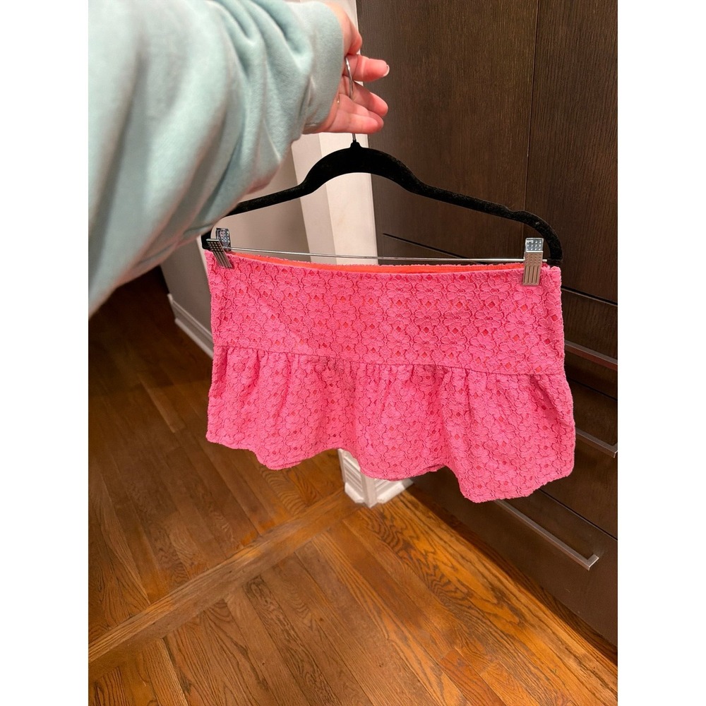 Lilly Pulitzer Hotty Pink Petal Pusher lace mini skirt women's 8